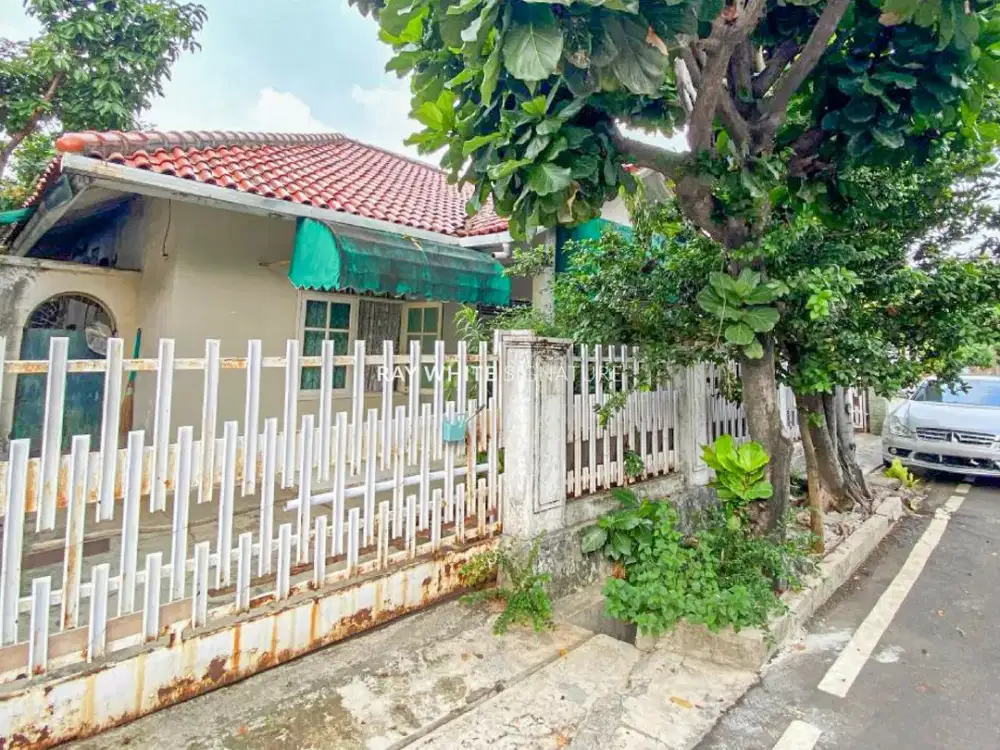 Rumah Hitung Tanah Dalam Komplek di Duren Tiga