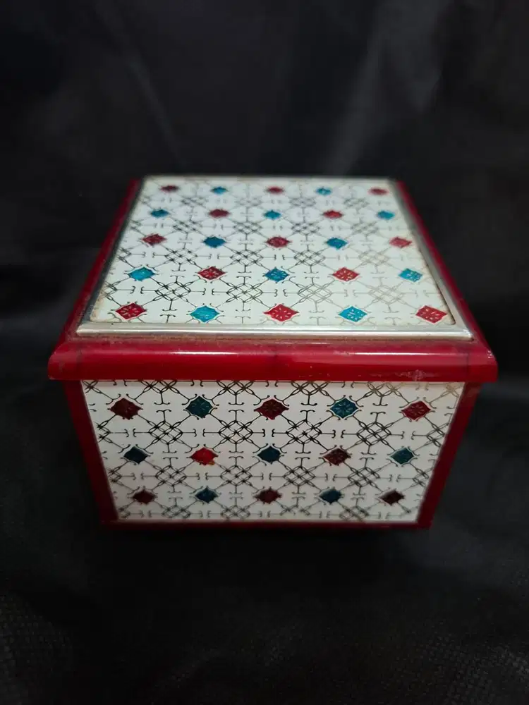 vintage kotak musik ladymate 1960