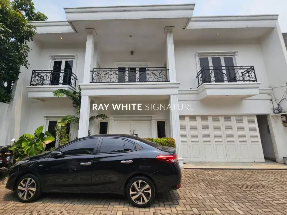 Rumah Bagus Siap Huni di Jl Lebak Bulus IV