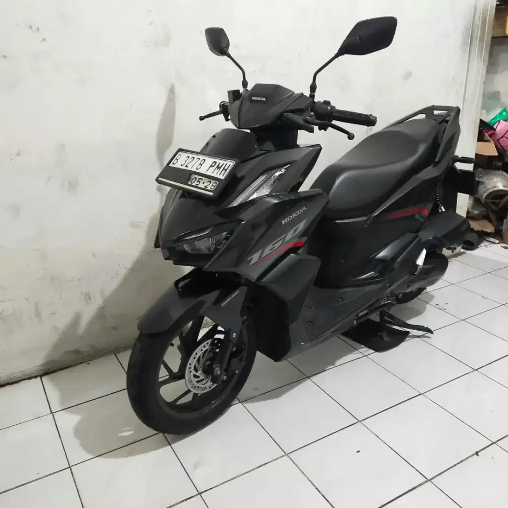Honda Vario 160 Non ABS 2023 Orisinil Lengkap Bagus Mesin Aluss