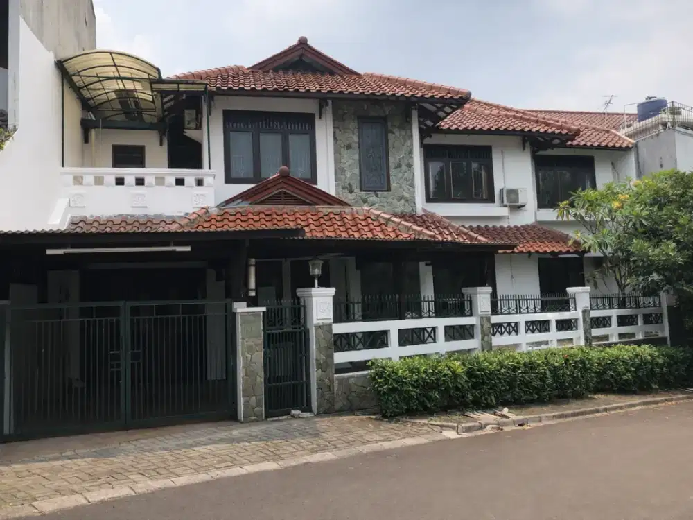 Rumah 2 lantai siap huni di Puri Cinere, Cinere Depok