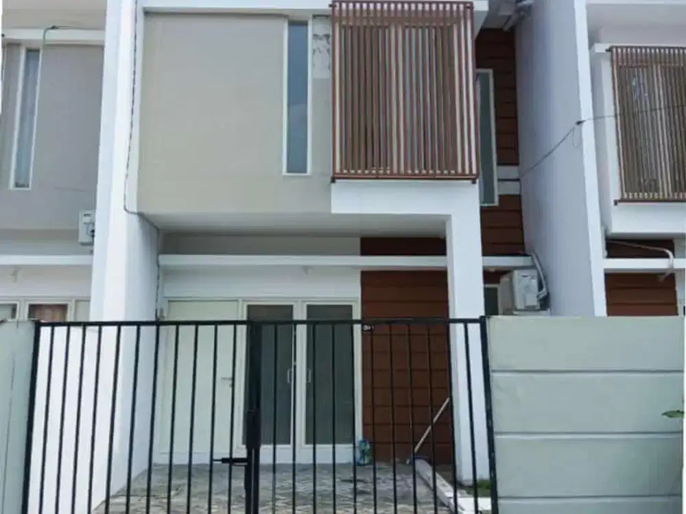 Rumah Surabaya Timur Karang Asem Regency One