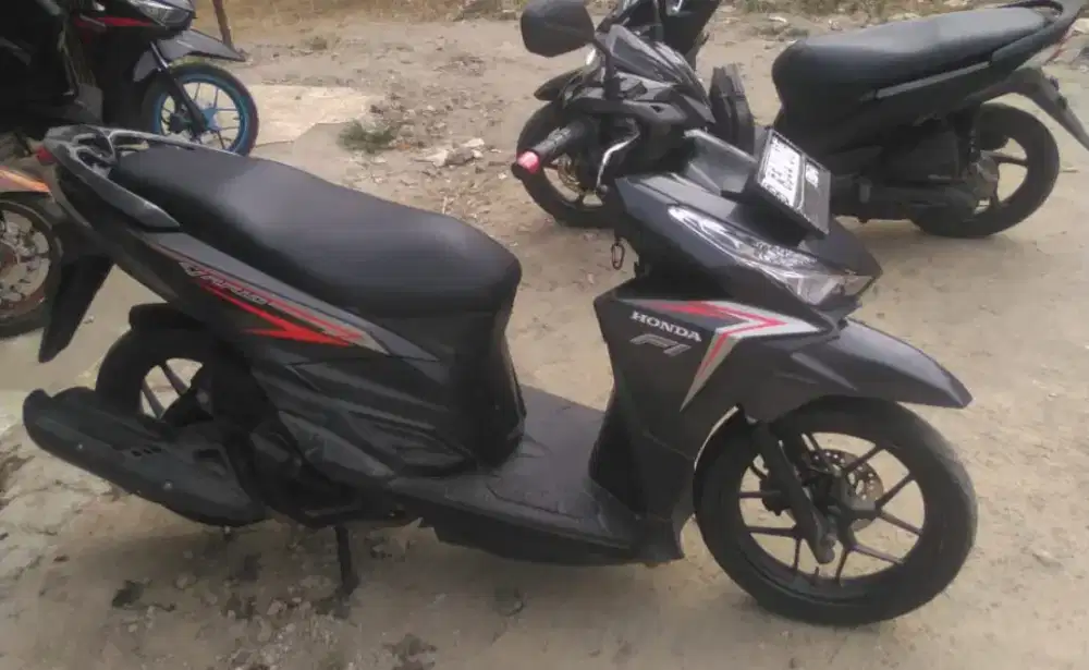 JUAL VARIO LED 125 2016 B TANGERANG KOMPLIT MULUS