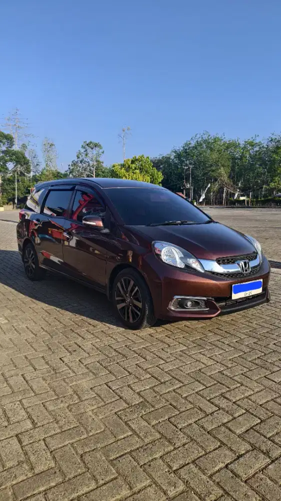 Honda Mobilio E CVT Matic 2014 Siap Pakai dengan Kamera Mundur Parkir