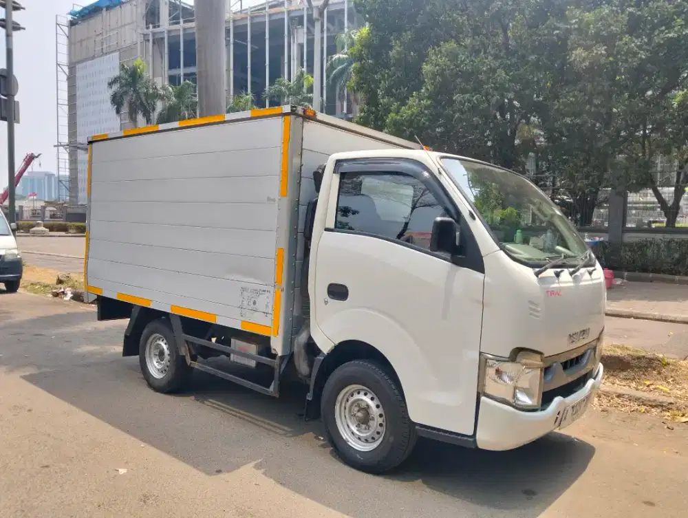 Isuzu Traga Box 2020