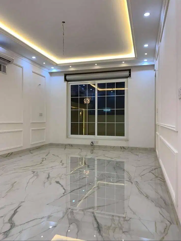 Wall Moulding Sekat Plafon Partisi PVC GRC Gypsum Jasa Tukang Pasang