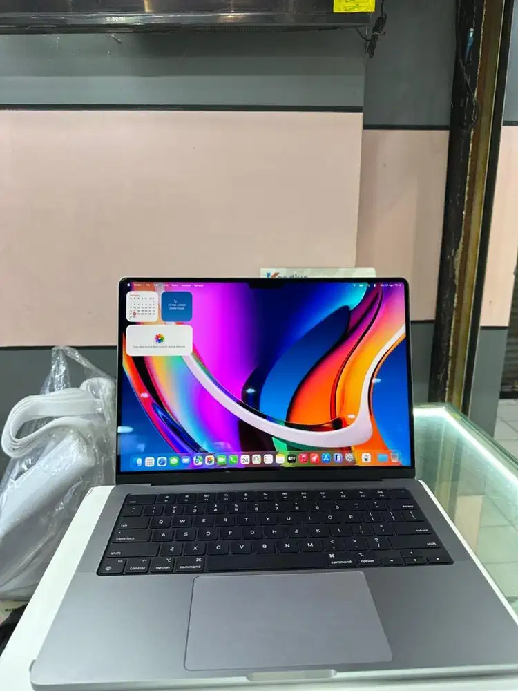Mackbook Pro M3 14inch 16/1TB Ibox Fullset Original garansi On likenew