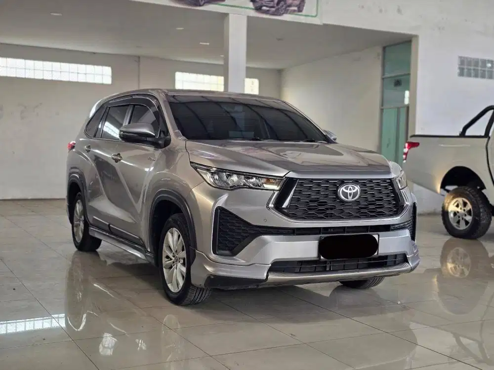 Toyota Innova Zenix 2.0 V Hybrid CVT 2023