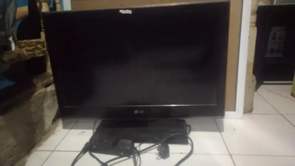 LG 32 include STB LuBy dan Donglenya