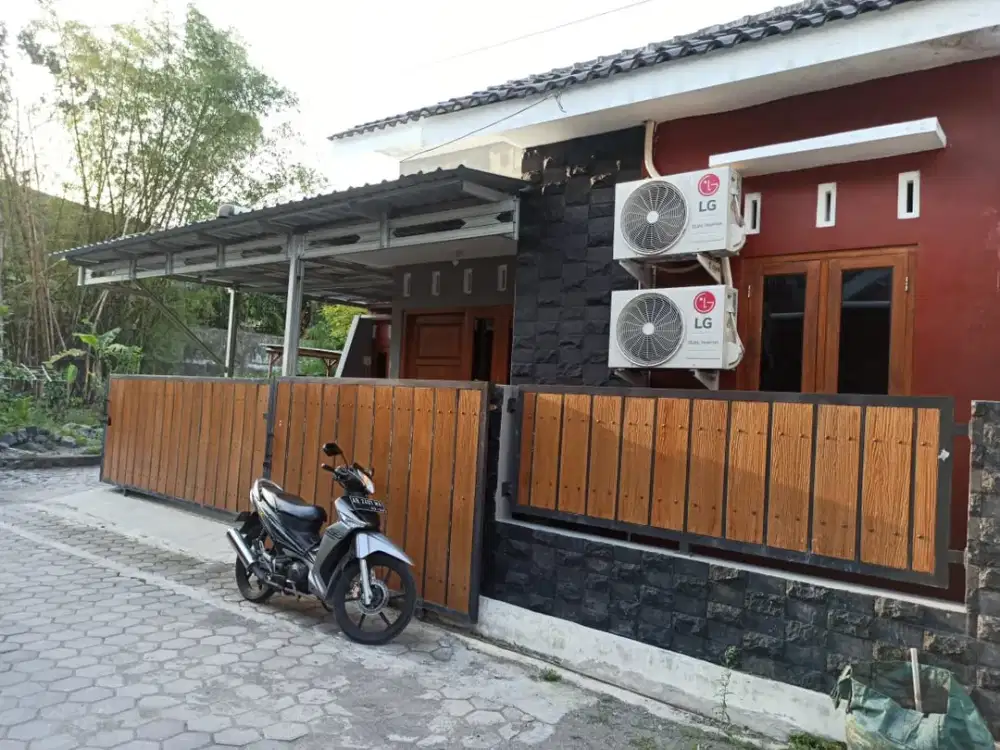 Rumah minimalis dekat kampus UII jl kaliurang ngaglik sleman yogyakarta