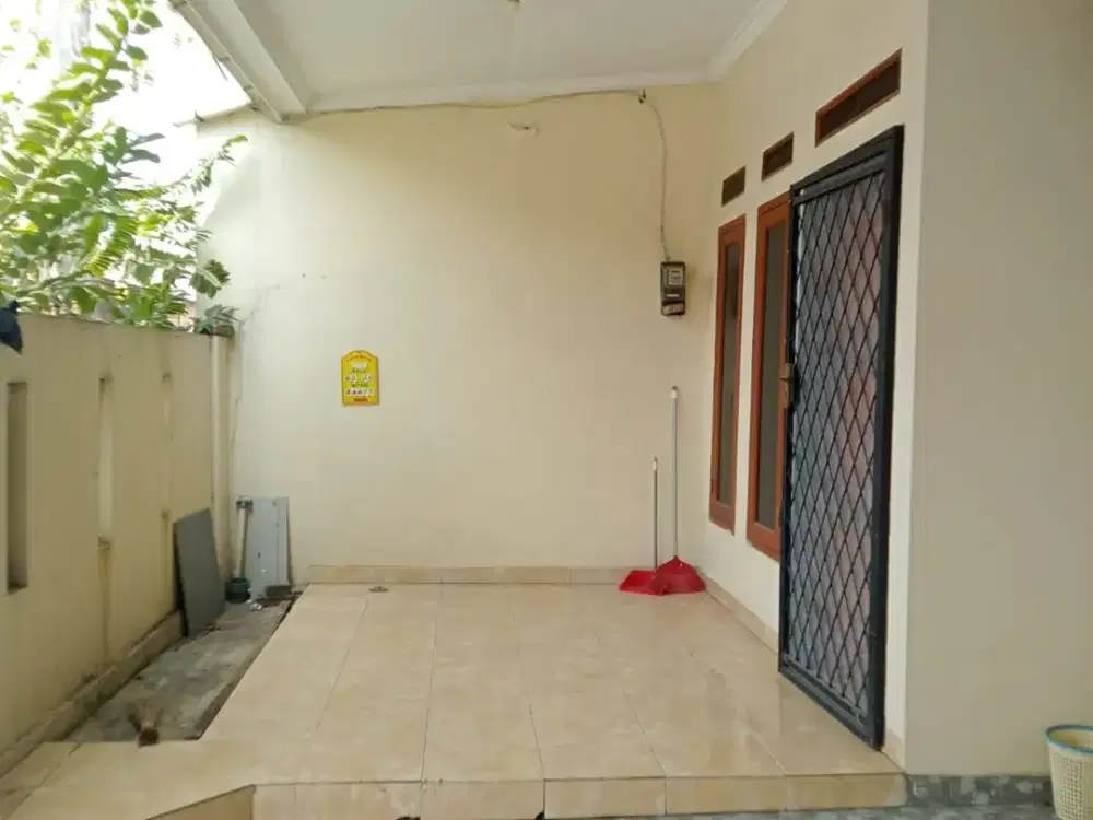 DISEWAKAN Rumah Minimalis Full Furnish dengan Lokasi Strategis dan Siap Huni di Harapan Indah, Bekasi