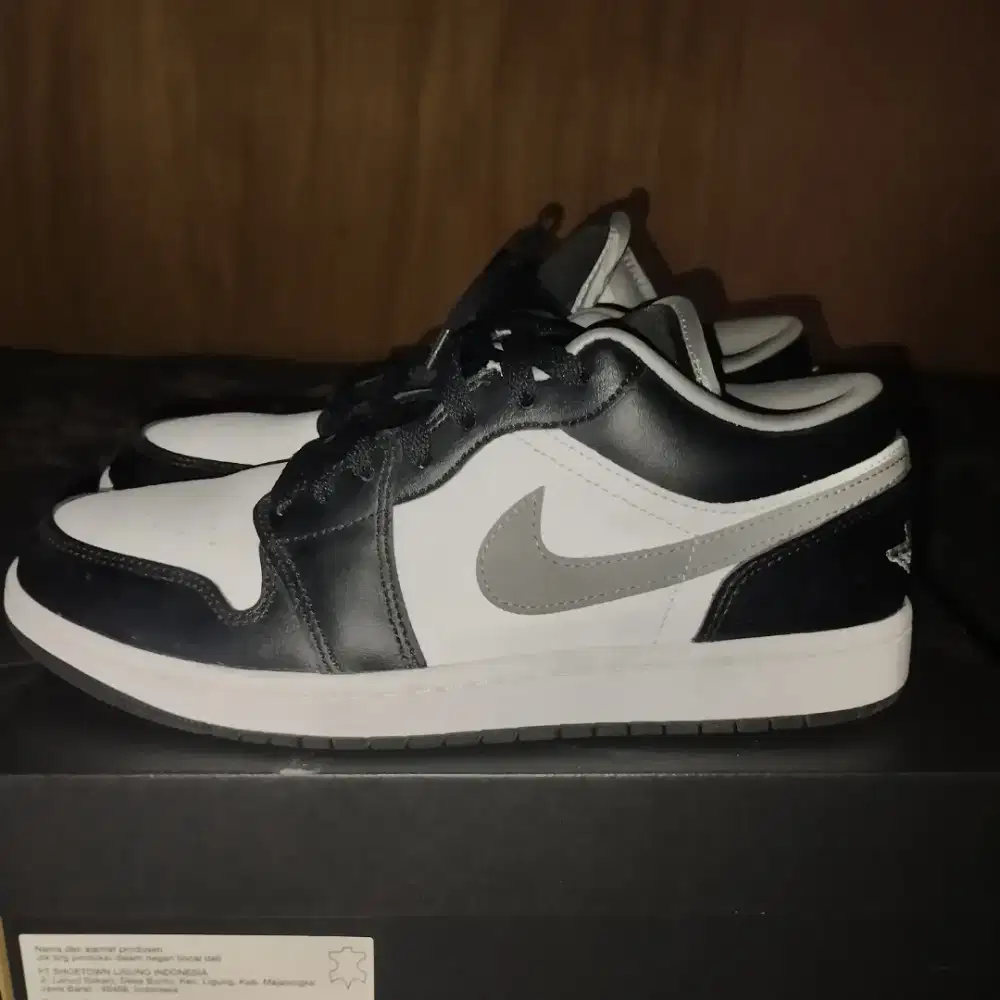 Nike jordan 1 low black medium grey shadow