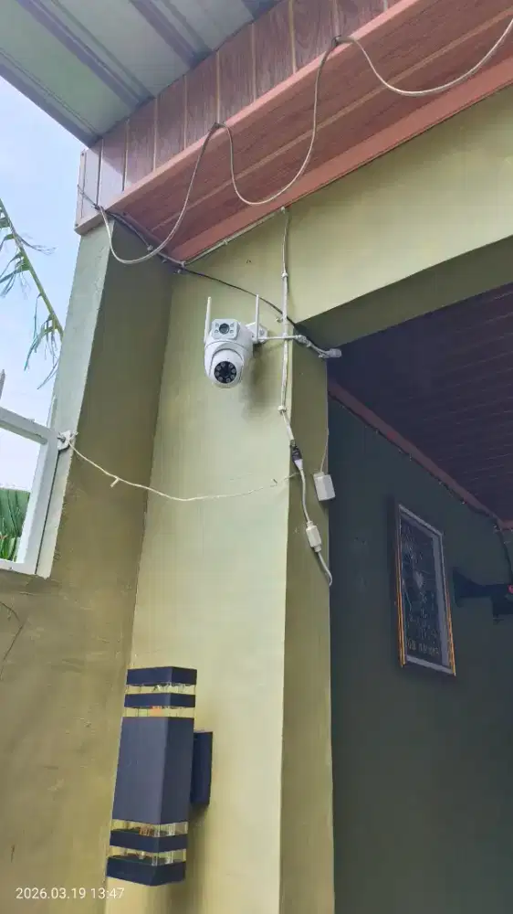 Camera Cctv 2 lensa bisa dilihat atau dipantau dr Hp dr jarak jauh