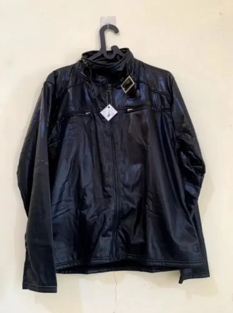 Jaket kulit imitasi