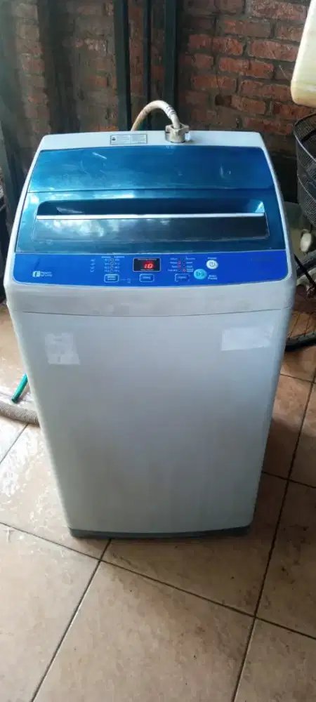 Mesin cuci Aqua 1 tabung