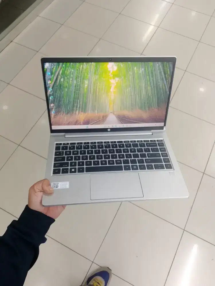 Laptop HP G8 Ryzen 5 5600u Ram 8 GB SSD 256 GB Win 11 Cash / Kredit