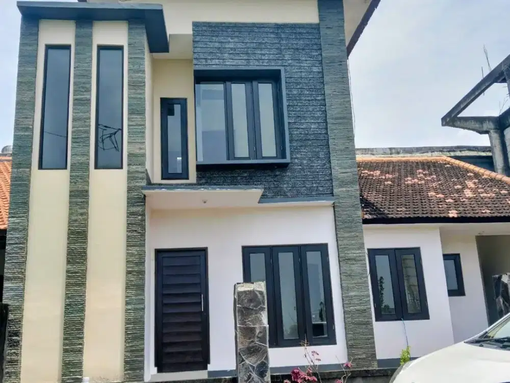 Rumah Murah 2 Lantai dekat bypass I.B.Mantra
