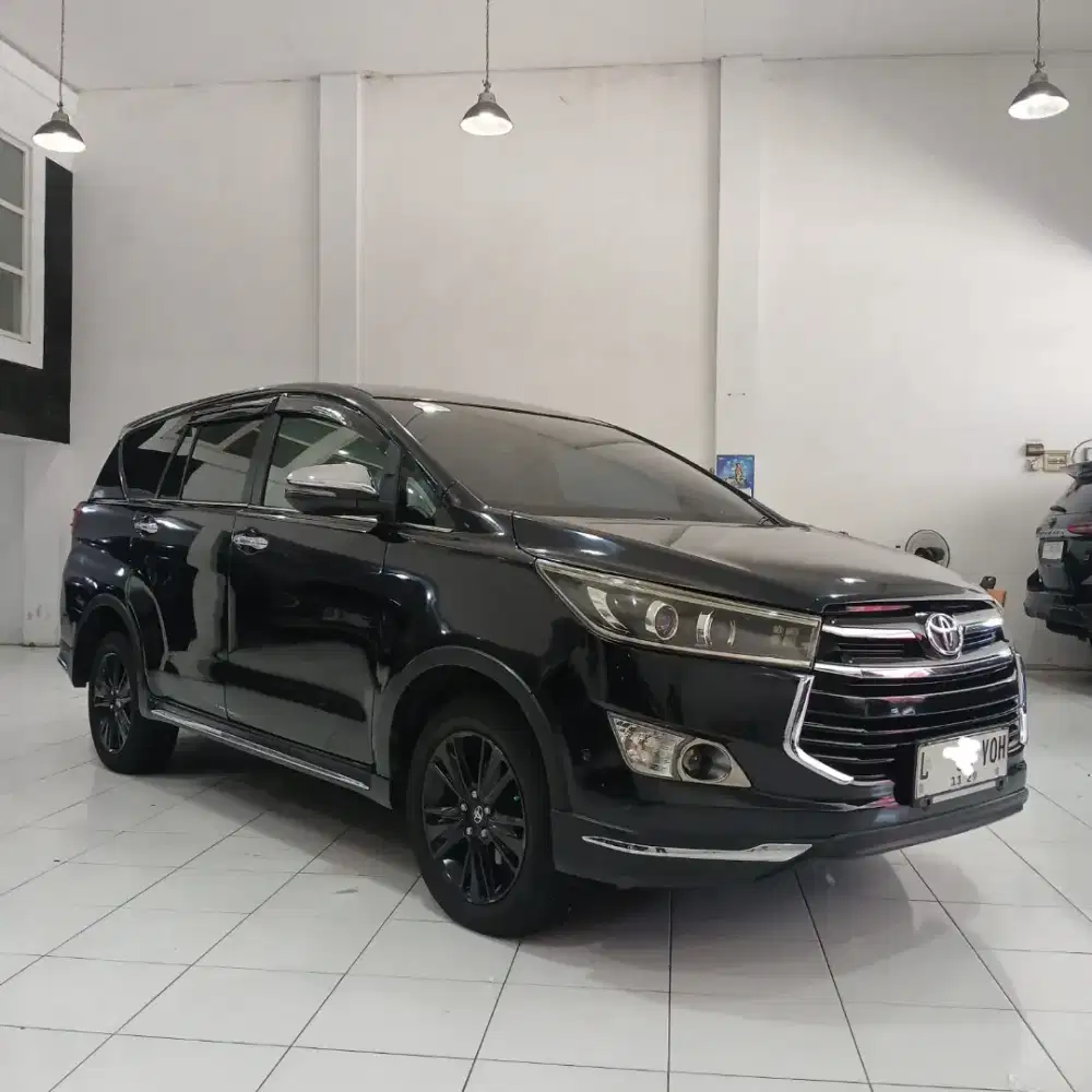 Toyota Innova Venturer 2.4 Diesel matic 2019