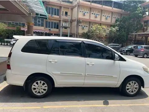 Toyota Kijang Innova 2014 Bensin