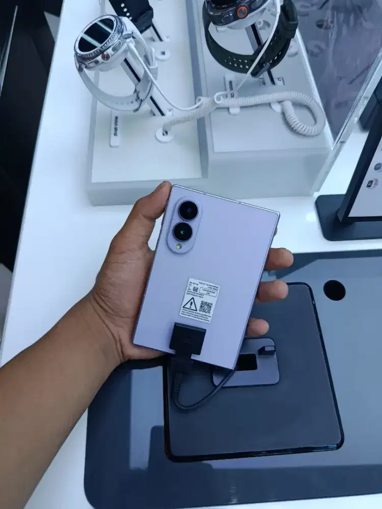 GALAXY Z FOLD 8 256GB - CICILAN KREDIVO