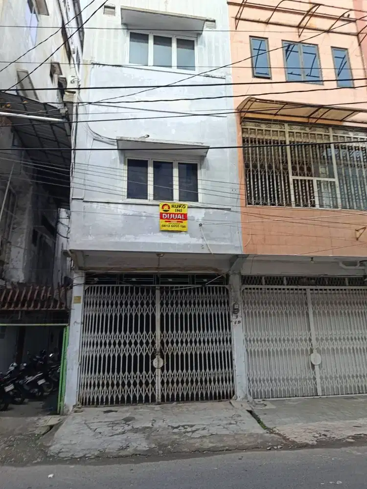 DIJUAL RUKO 3 LANTAI ,  Lokasi  Strategis  di Tengah Kota