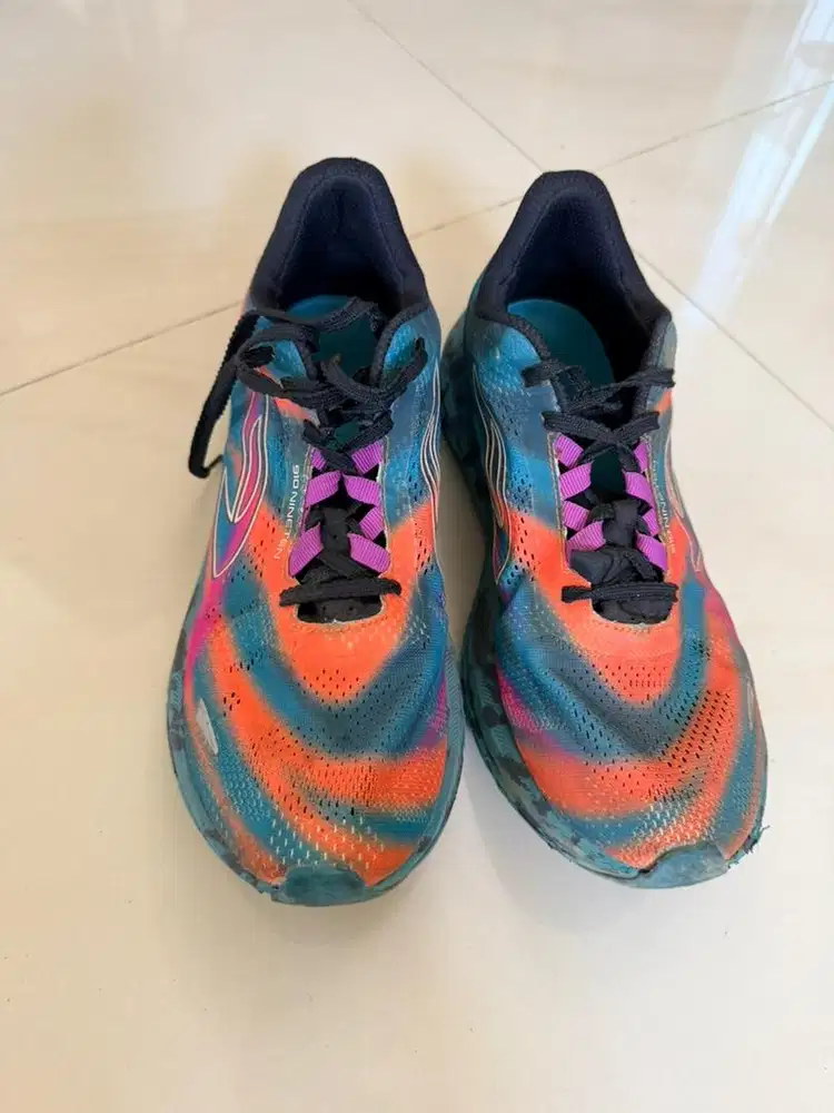 Sepatu running merk lokal