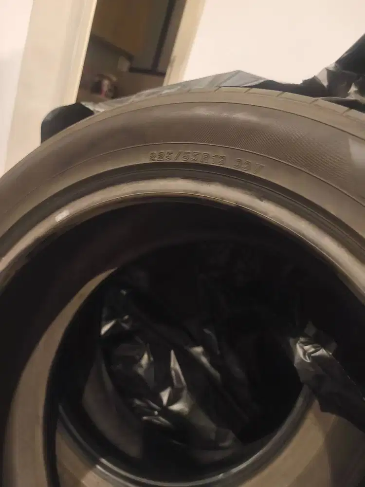 Bluearth XT AE61, 225/55 R19 99v