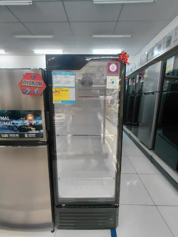 SHOWCASE SHARP 200L 135Watt