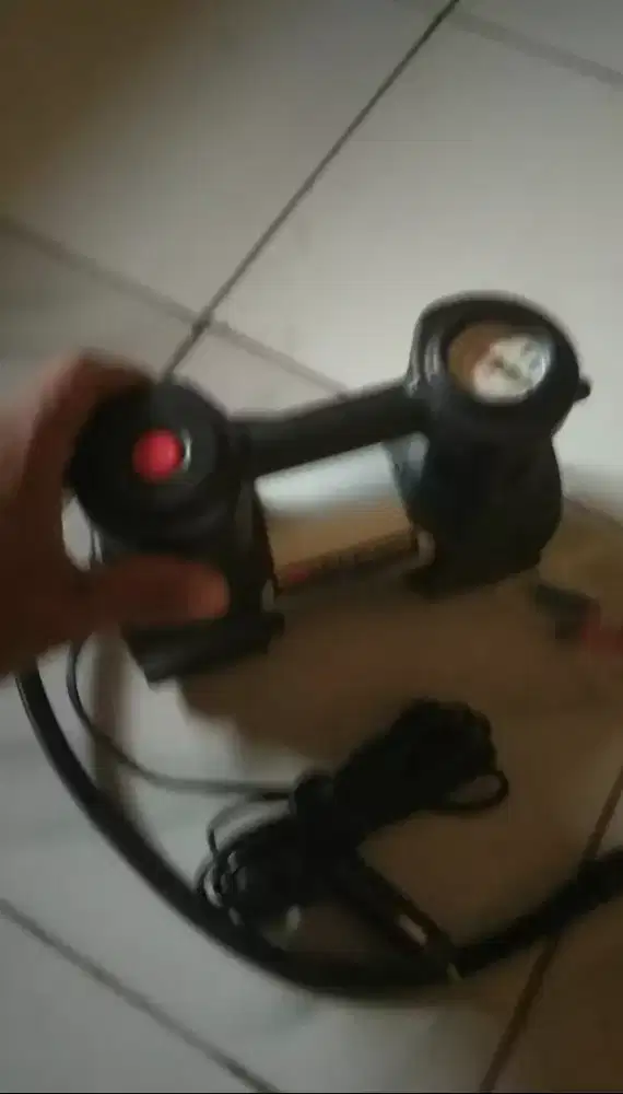 Pompa ban portabel