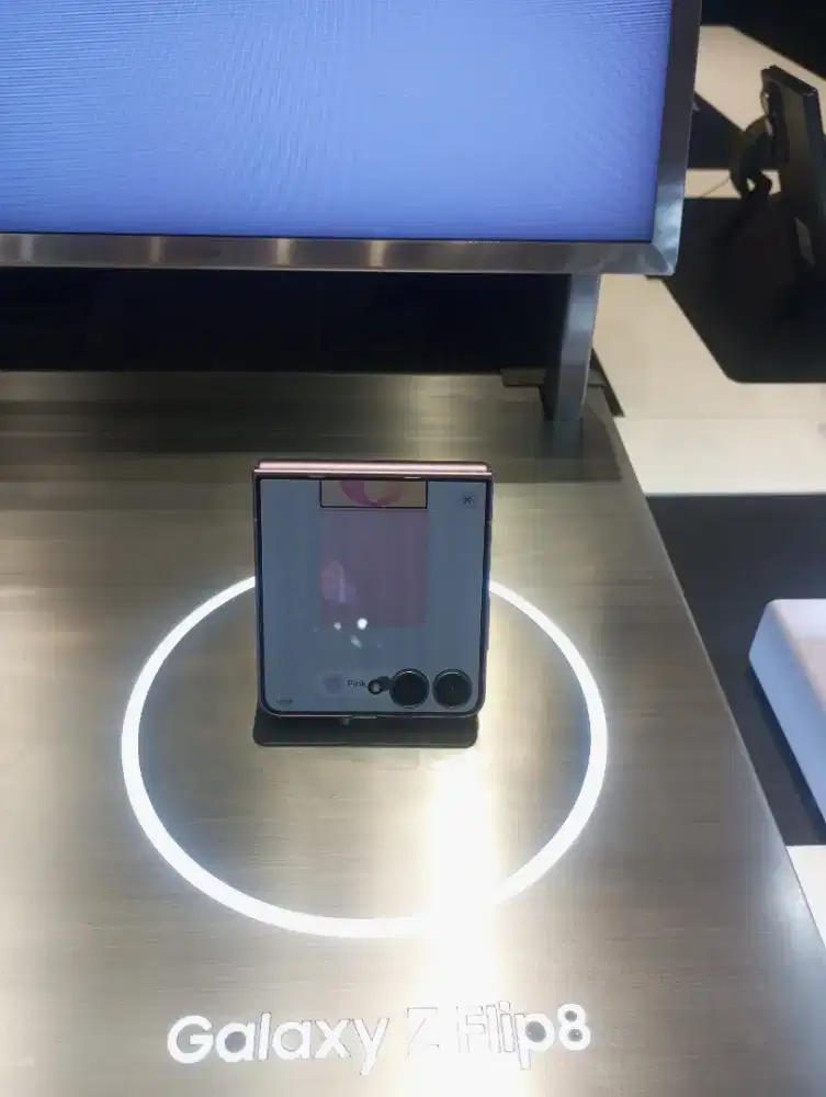 Samsung Zflip 8