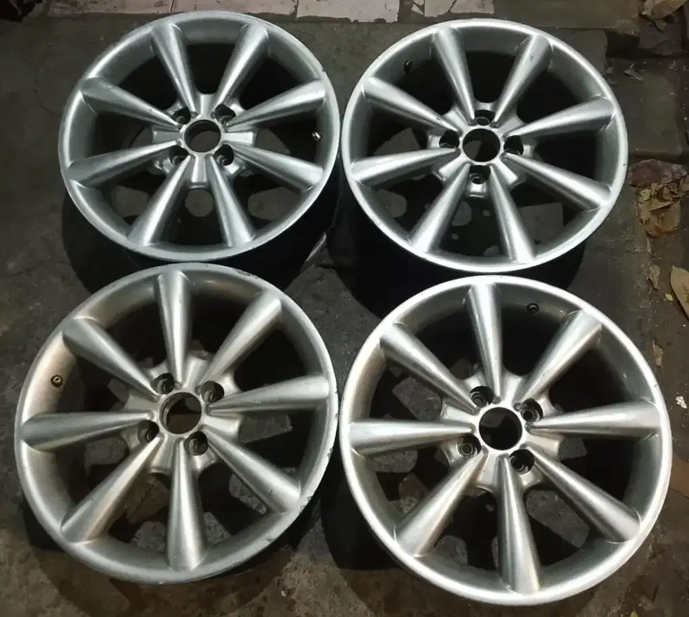 Dijual. 4pc velg sirion drift R16
