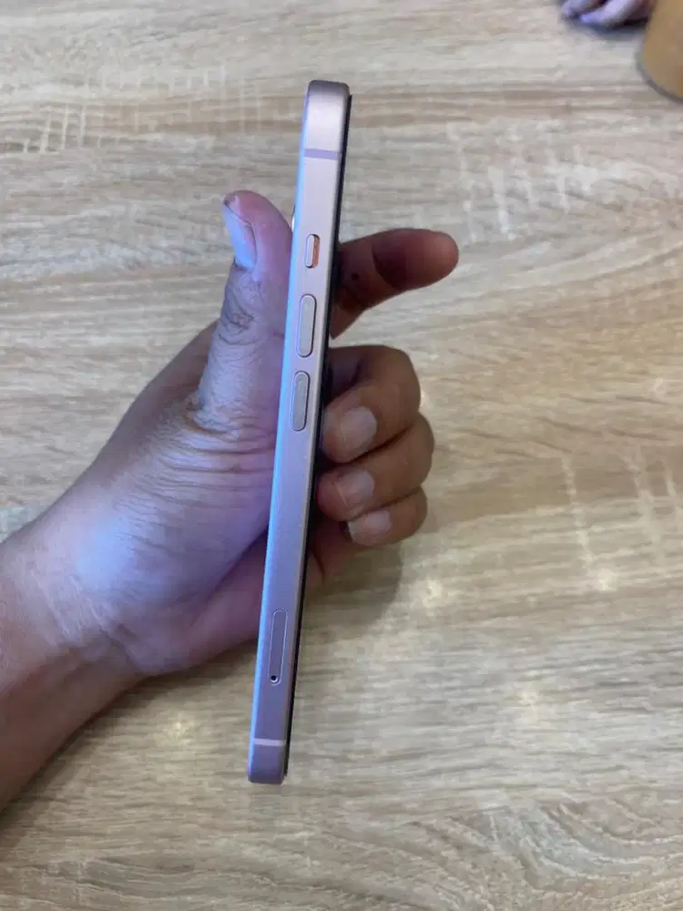 Jual iphone 15 128 garansi IBOX