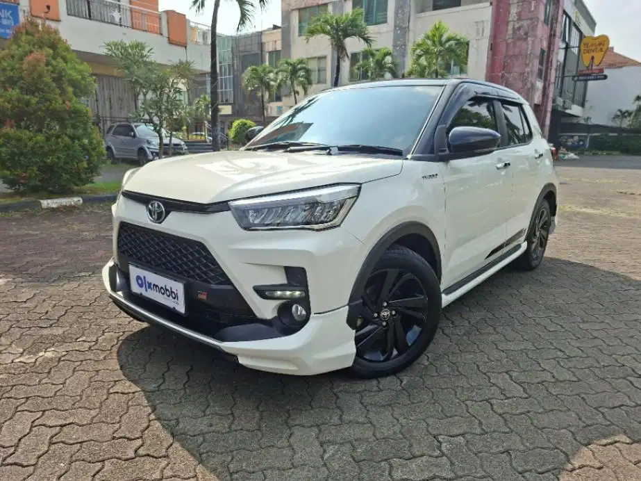 Garansi 1 Th - Toyota Raize 1.0 GR Sport Two Tone Bensin-AT 2023 Hitam