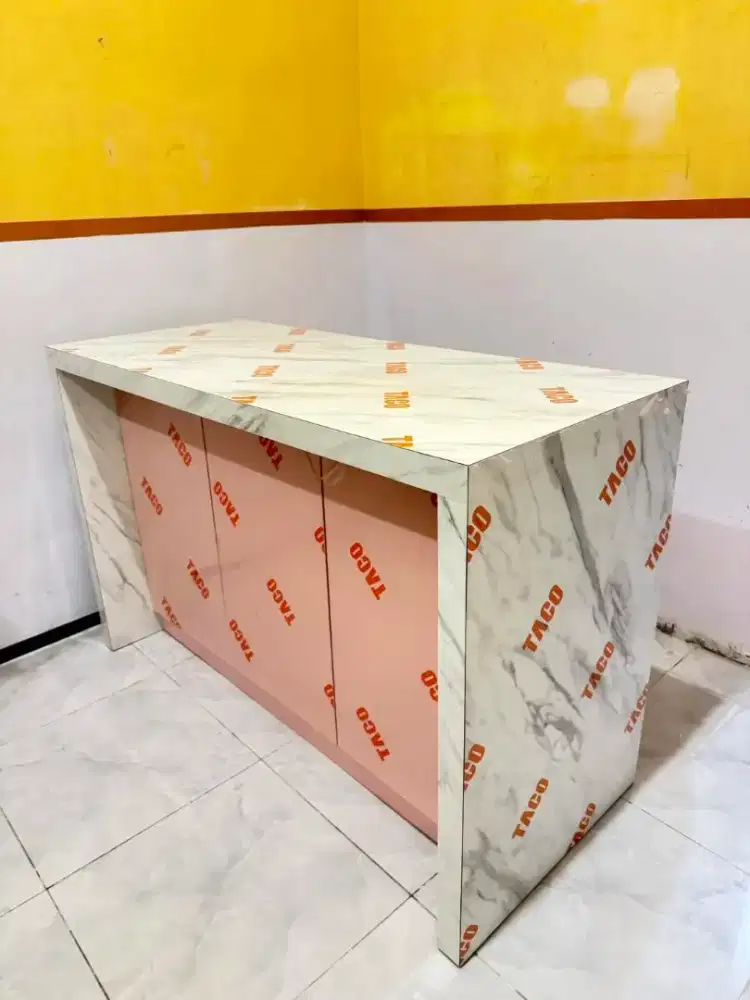 KITCHEN ISLAND/ MEJA DAPUR