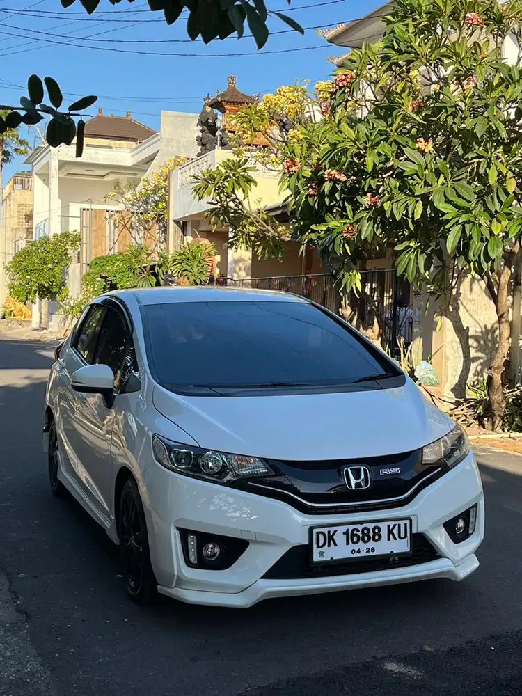 Honda Jazz RS 1.5 Matic Asli Bali DP 16 JT