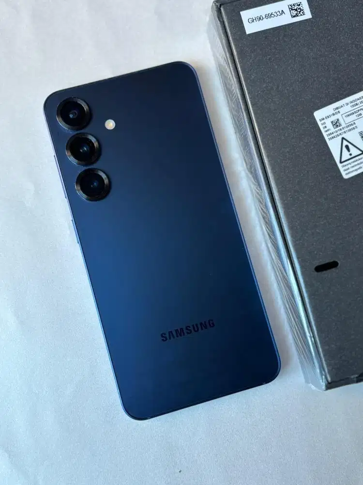 Samsung S25 second like new
