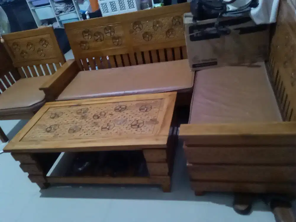 Set kursi kayu cantik
