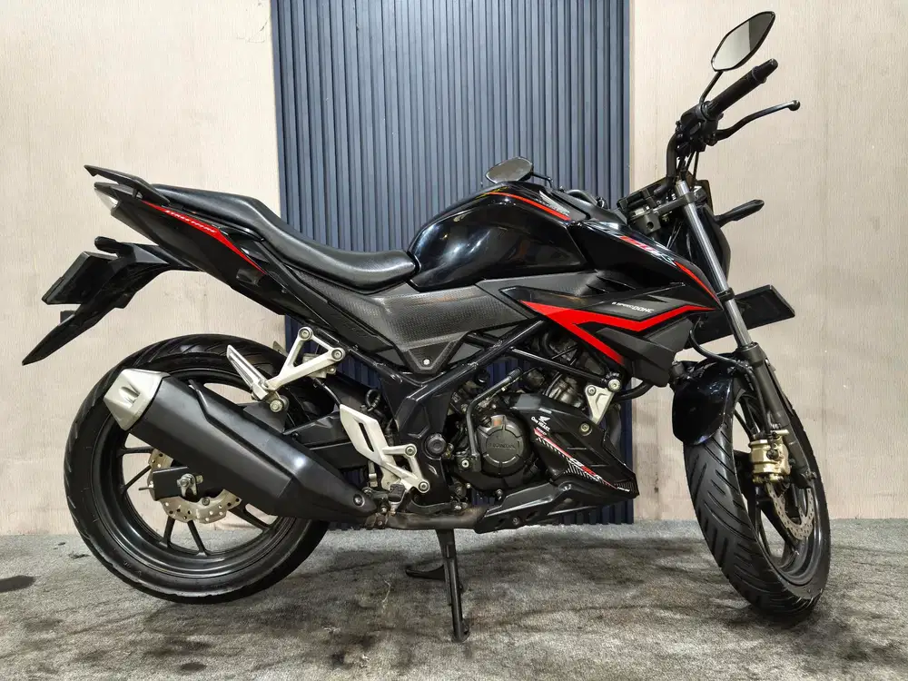 CB 150R 2018 istimewa mulus terawat siap pakai...