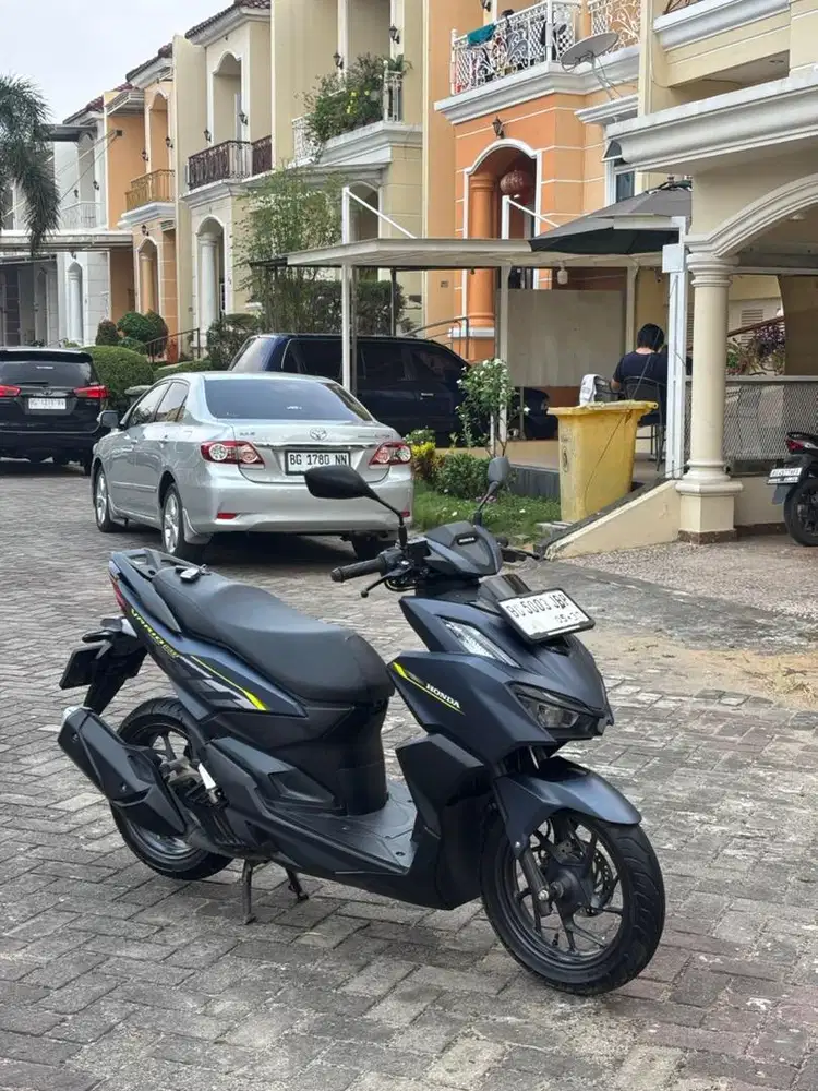 LIKE NEW VARIO 160 CBS ISS 2025 BIRU DOFF LOW KM 9.000