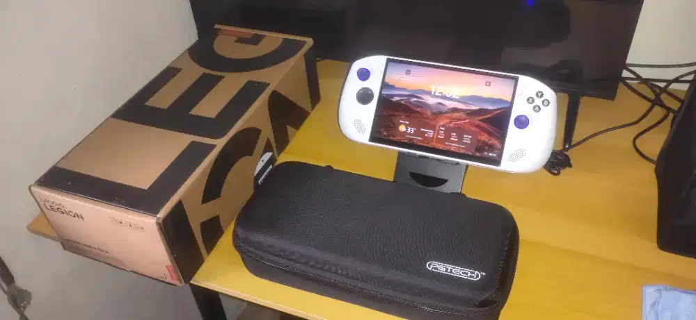 LENOVO LEGION GO S 8APU1
AMD Ryzen Z1 Extreme 32GB 1TB SSD