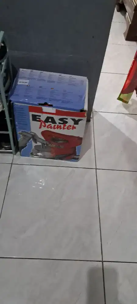 Alat cat dinding praktis