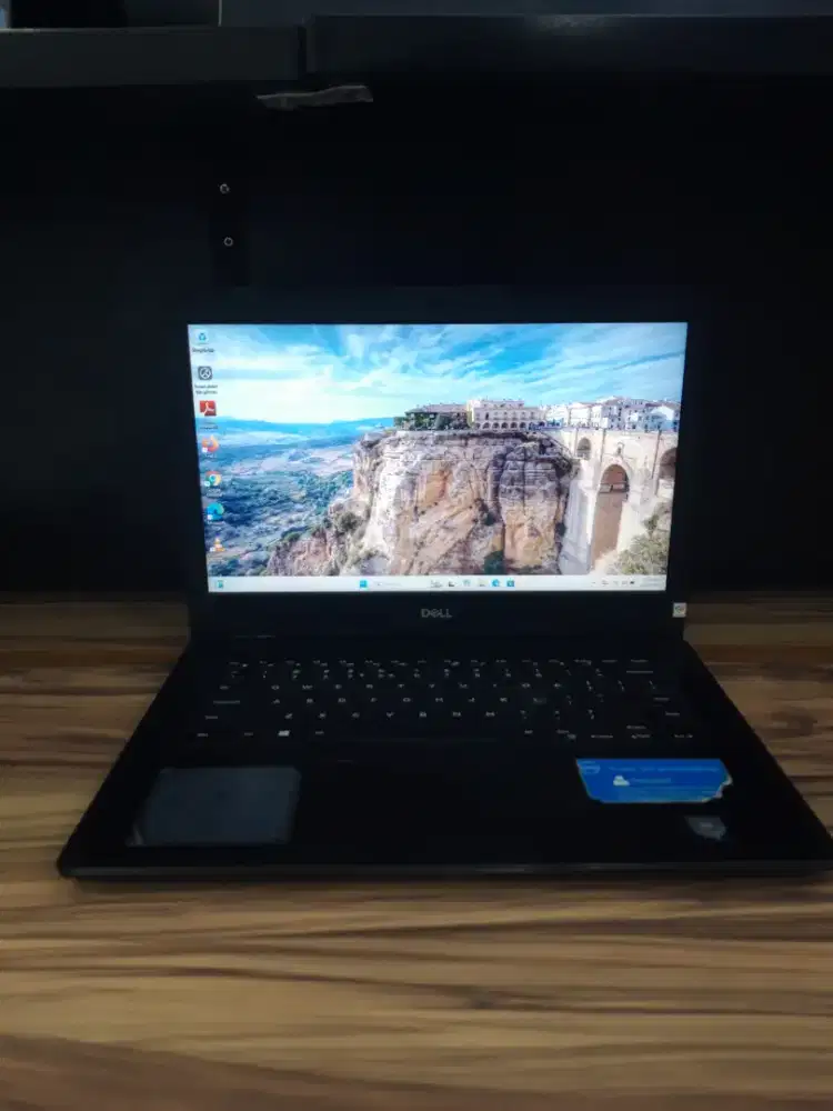Dell vostro 3481 core i3-7020 ram 8 gb ssd 256 gb
