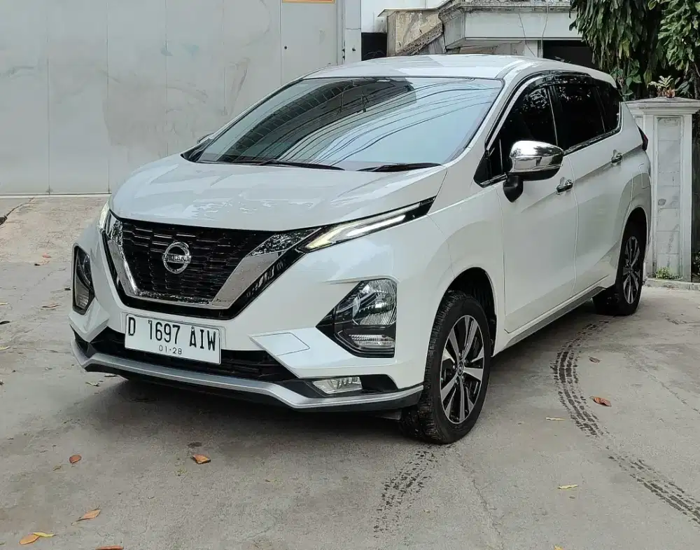 LIVINA NEW VL 1.5 AT 2019 KM 13rb RECORD NISSAN BANDUNG