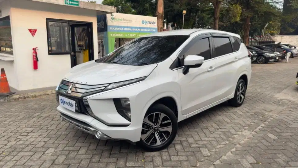 LOW DP Mitsubishi Xpander 1.5 Sport Bensin-AT 2019 CZE