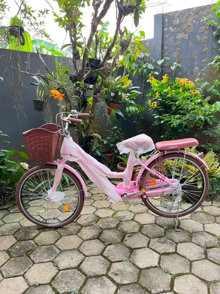 Di jual cepat sepeda kuromi anak ukuran 24 warna pink