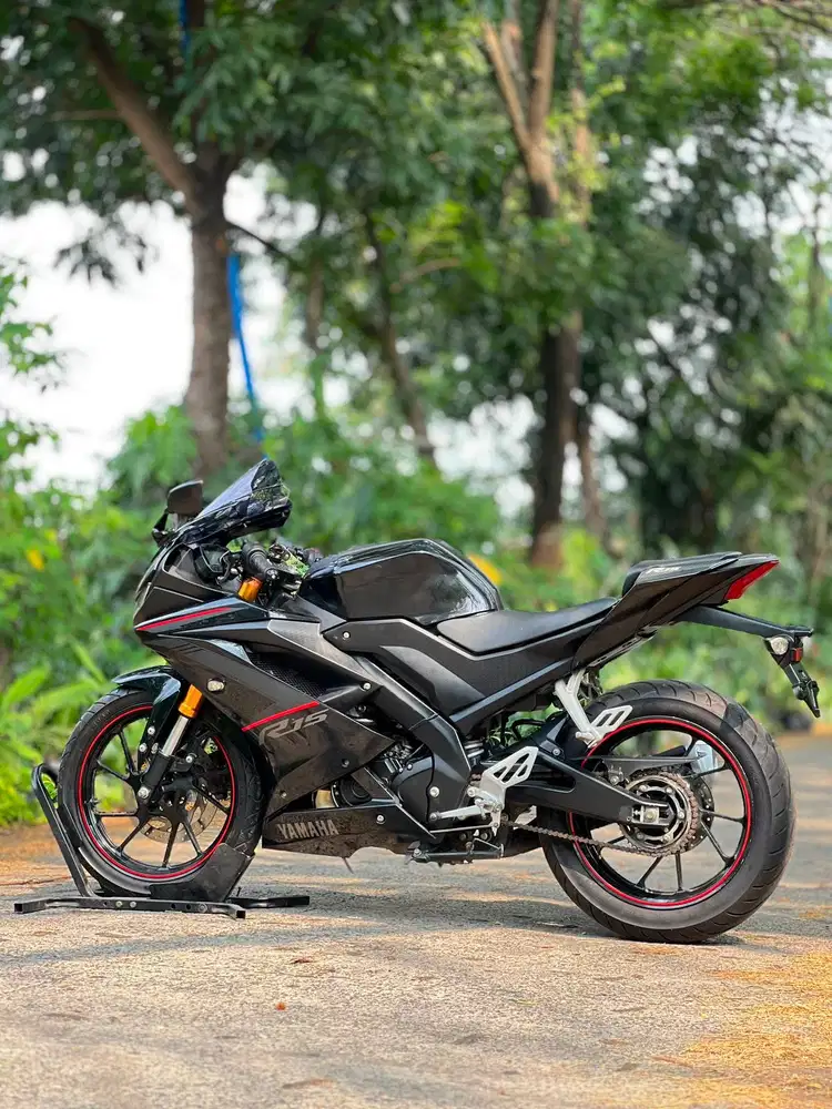YAMAHA R15 V3 2019 HITAM KM 13K SUPER MULUS