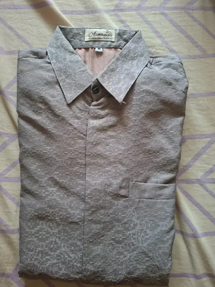 Ainayya- Kemeja Batik Pria Size M Lengan Panjang