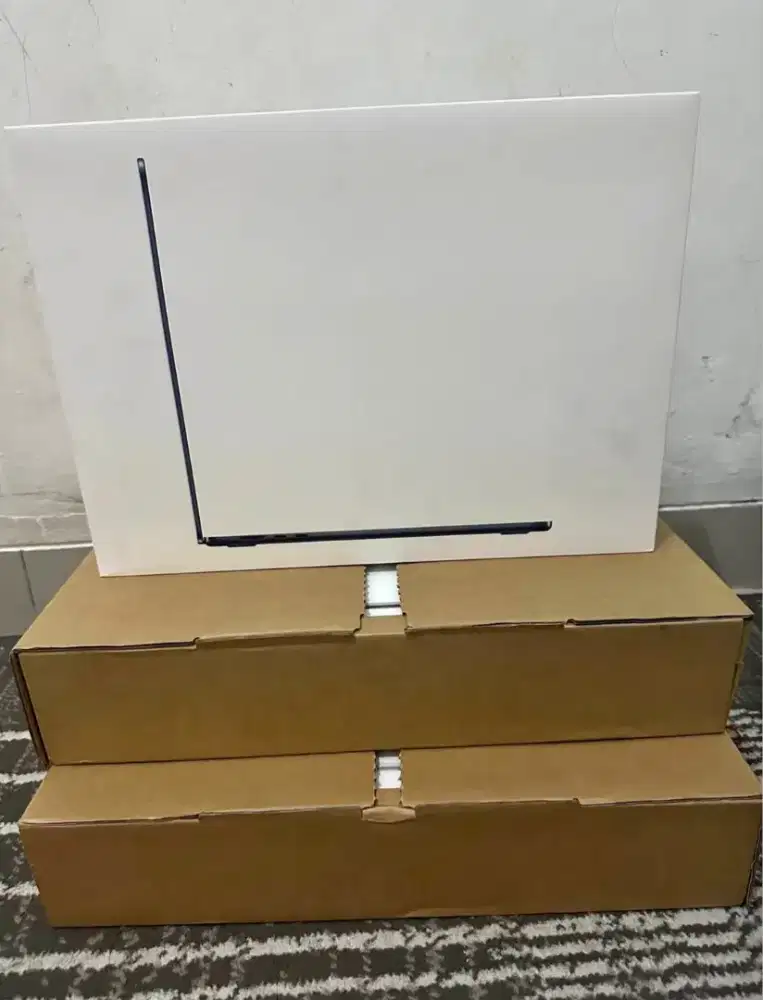 Macbook air M5 13 16/512Gb