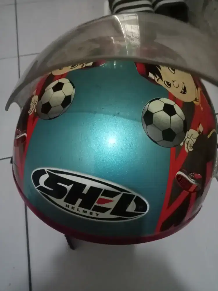 Helm anak cowok SD