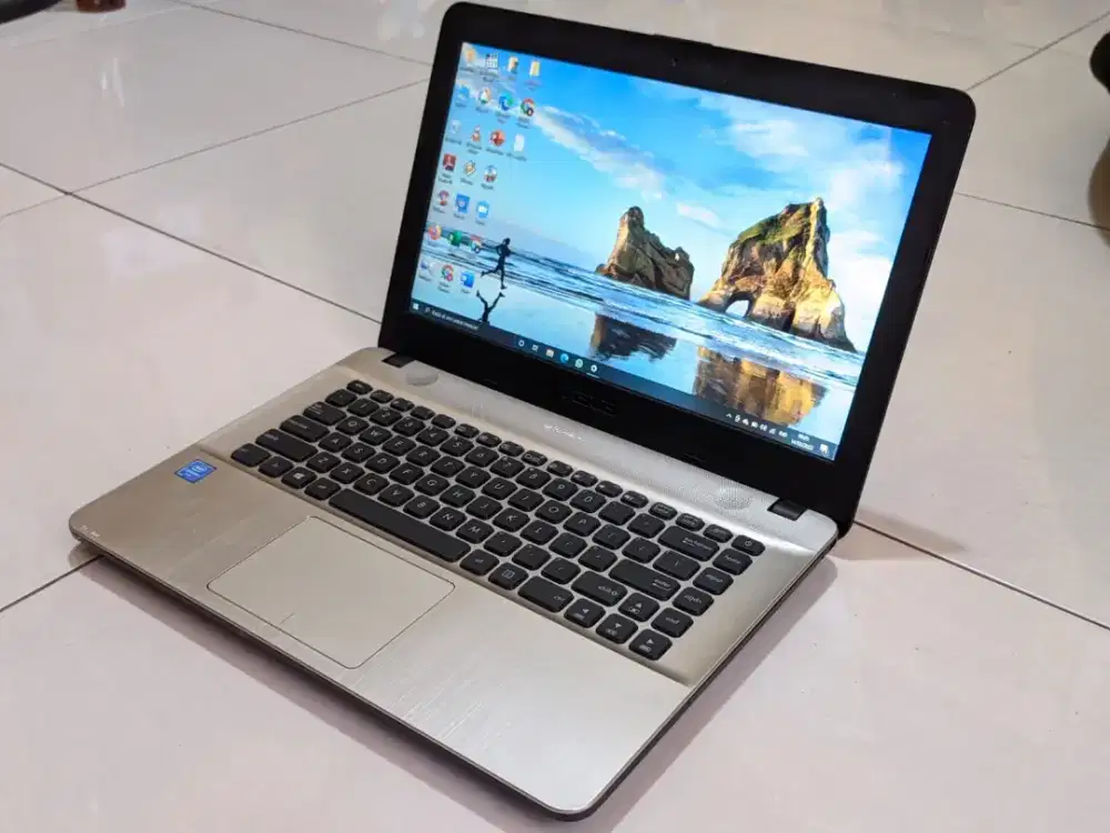 Laptop Asus x441m ssd 256gb ngebut